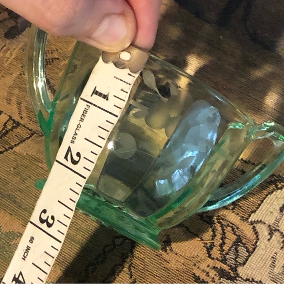 Vintage Vaseline Or Uranium Sugar Bowl Depression Glass - Picture 6 of 10